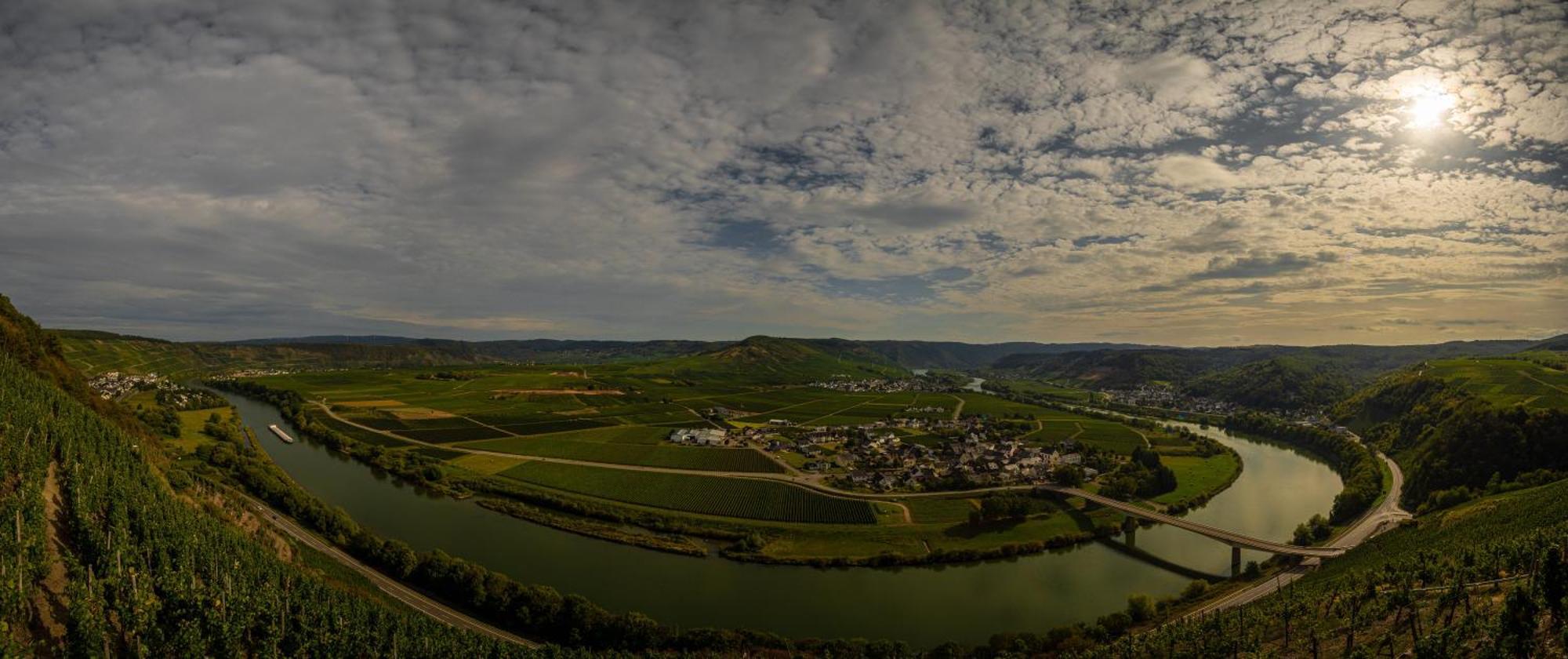 Ferienwohnung Moselherz - Urlaub Im Wein- Und Ferienort Bekond Esterno foto
